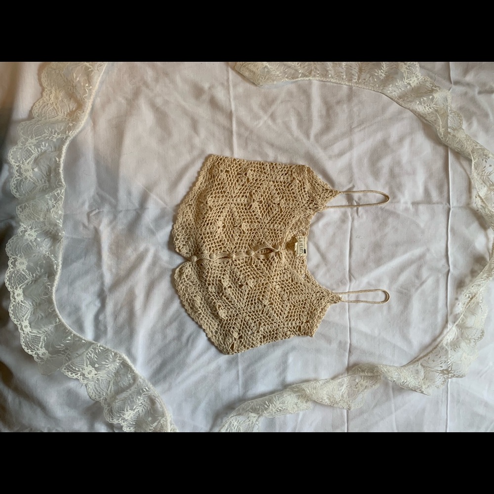 !!!!!!!!!SOLD!!!!!!!!Croché top L A Hearts